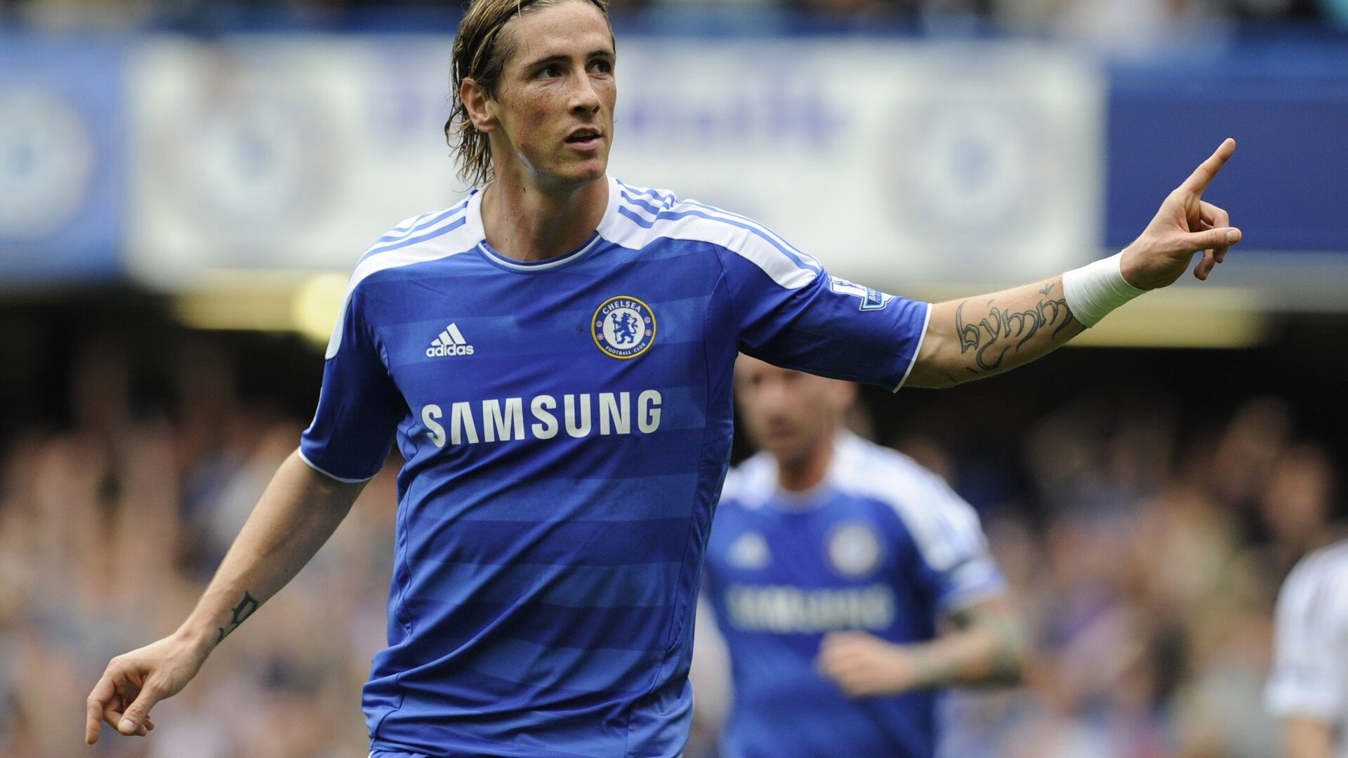 荷兰国家队后卫遭遇禁赛，球队状态下滑，荷兰现役后卫